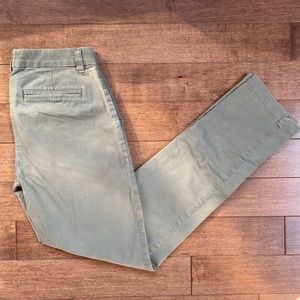 Gap Broken-in Straight Khakis Green Size 00